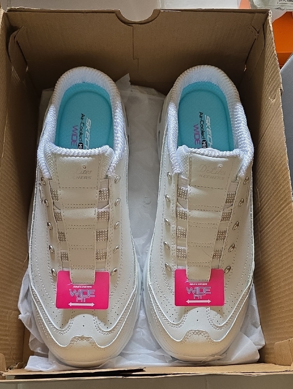 Skechers White Slip-On Sneakers with Turquoise Insoles